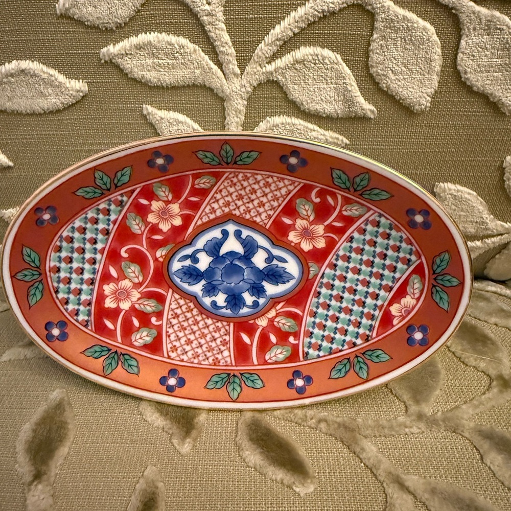 Vintage Otagiri White Oval Pedestal Dish with Signature